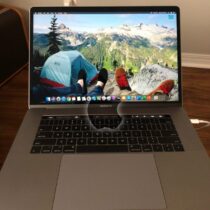 MacBook Pro 15’’ retina Touch Bar 2016 - i7 2.6 GHz - 500Go SSD/16Go Ram - Occasion bien propre avec 2 mois de garantie.