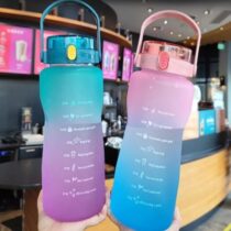 bouteille de sport en plastique