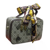 Sac à Main Fendi + une paire de sandale offerte - Collection - Beige